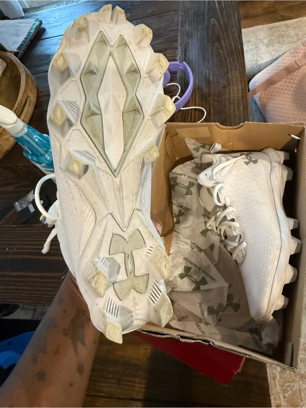 Under Armour Kids White football Cleats Sneakers